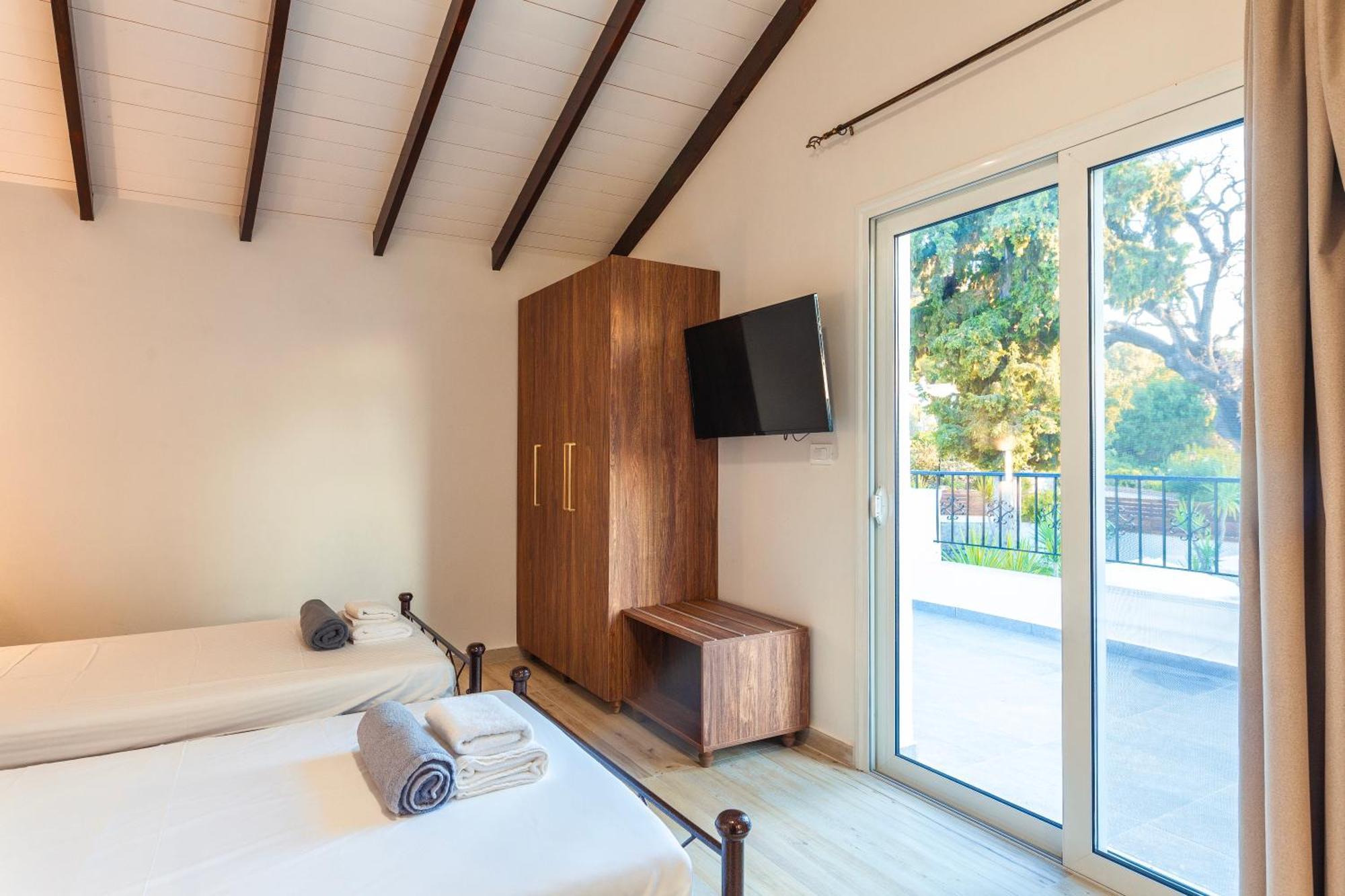 Bella Foresta Villa II Ixia  Bagian luar foto